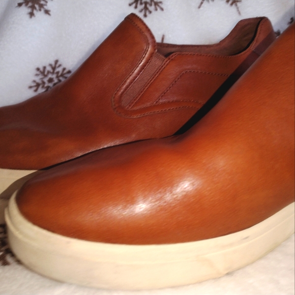UGG Men's Slip-ons!! - Picture 2 of 9